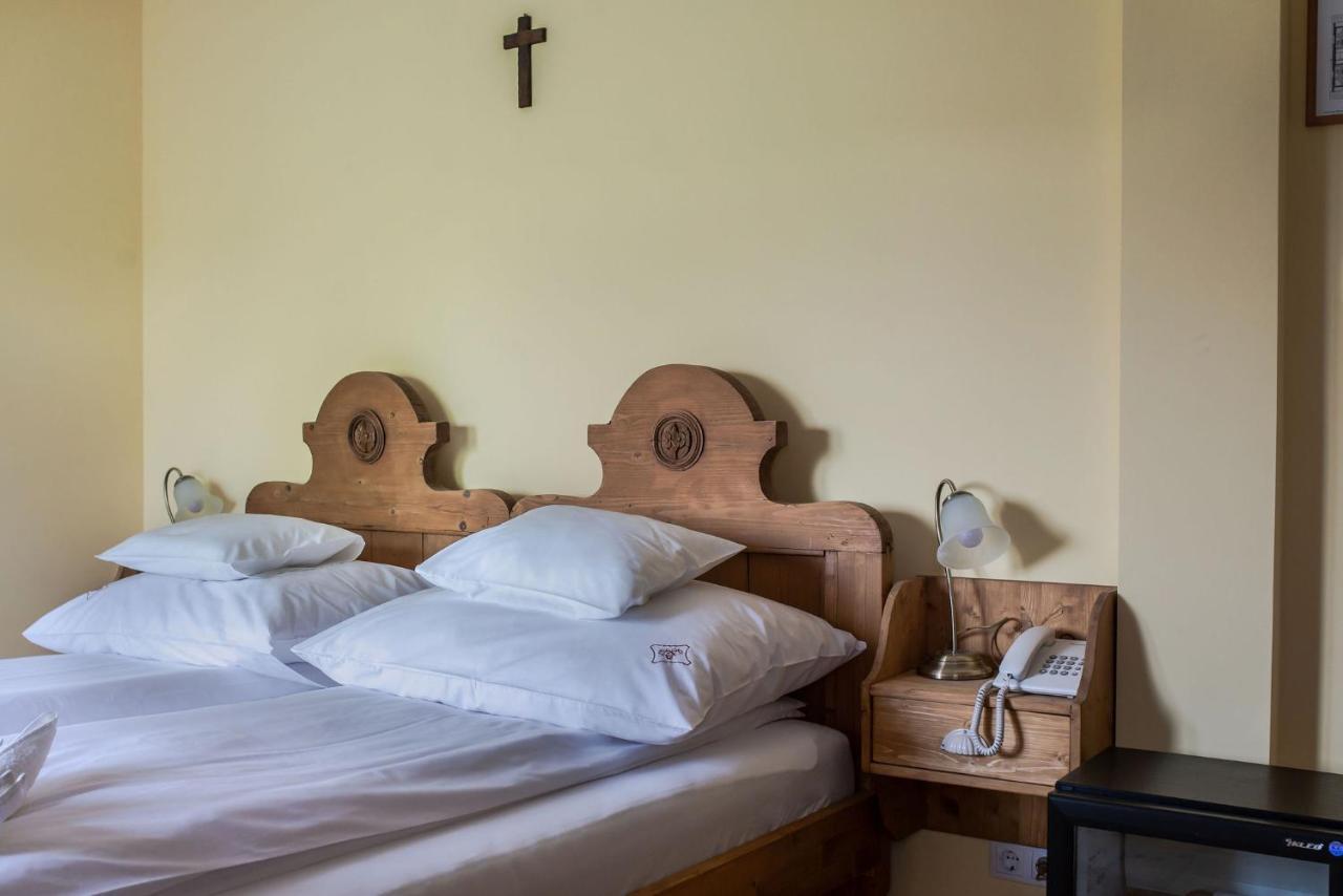 Bed and Breakfast Szent Gellert Borhaz Es Vendegfogado Мако Екстер'єр фото