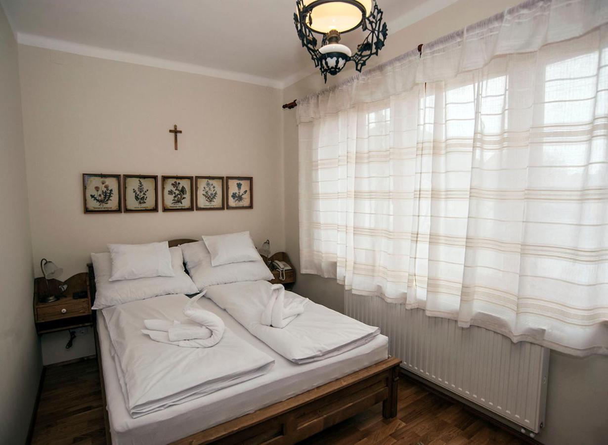 Bed and Breakfast Szent Gellert Borhaz Es Vendegfogado Мако Екстер'єр фото
